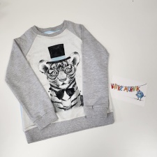 Dressipluus hall tiiger