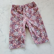 Lühikesed retuusid vanaroosad lilled